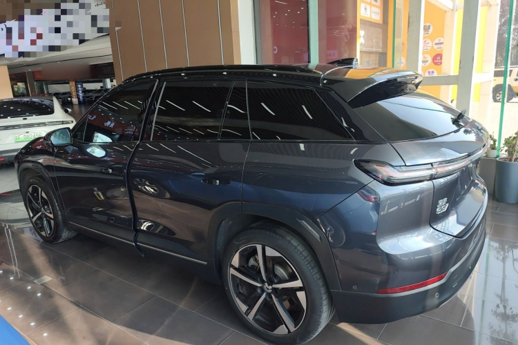 蔚来ES7 2022款 100kWh 首发版车身外观4