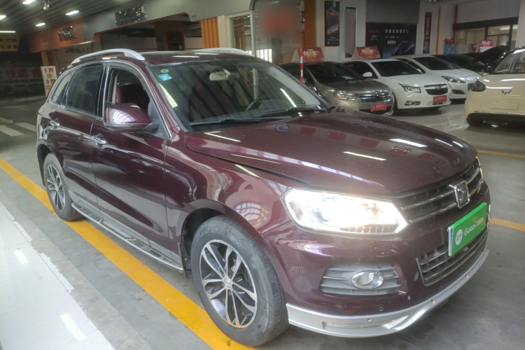 众泰T600 2015款 2.0T DCT尊贵型车身外观3