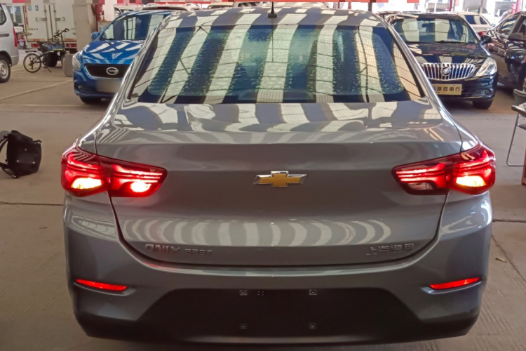 雪佛兰 科沃兹 2020款 325T 自动欣悦版车身外观6004