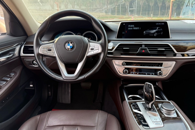 宝马7系 2017款 730Li 豪华型中控内饰7006