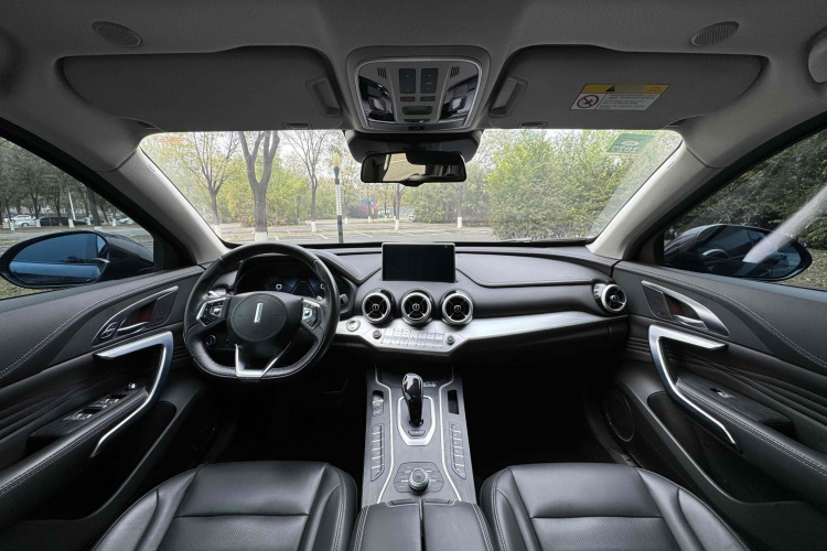 魏牌 VV7 2019款 升级款 2.0T 超豪型 国VI中控内饰7001