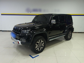 北京BJ40 2023款 2.0T 自动四驱城市猎人版侠客型