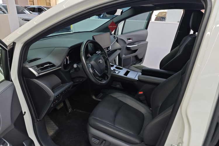 丰田 赛那SIENNA 2023款 2.5L混动 尊贵版中控内饰7001