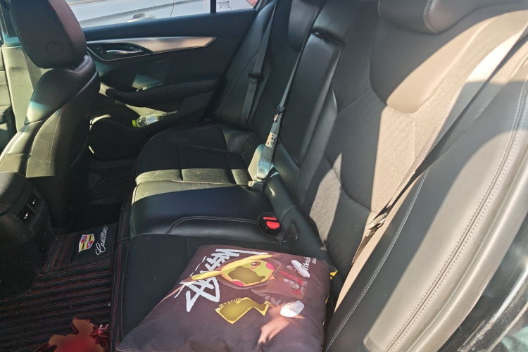 凯迪拉克CT5 2021款 28T 技术型中控内饰21