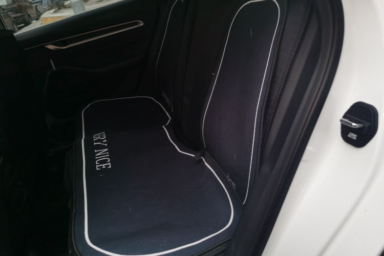 吉利汽车 帝豪 2025款 第4代 1.5L 手动星耀版中控内饰21