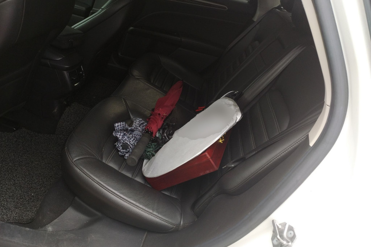 福特 蒙迪欧 2013款 2.0L GTDi200时尚型中控内饰21