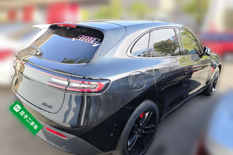 鸿蒙智行 问界M5 2024款 增程 Max RS 四驱高阶智驾版车身外观7