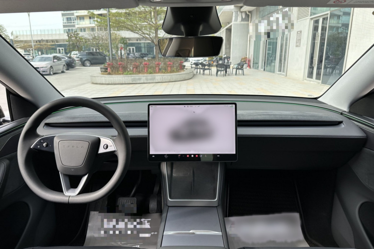 特斯拉 Model Y 2025款 长续航全轮驱动 首发版局部细节9002