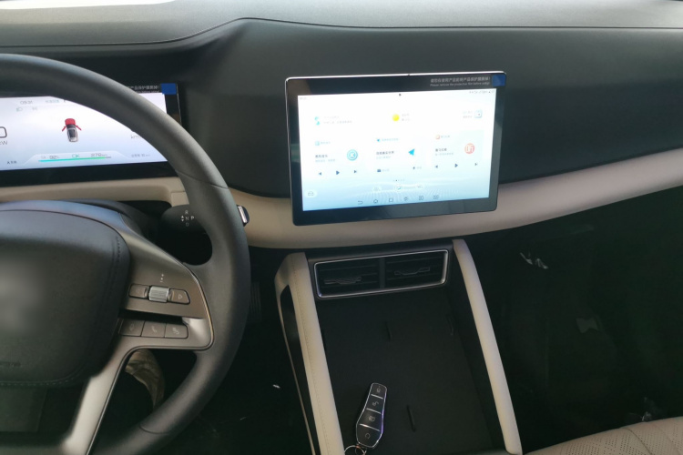 比亚迪 元UP 2025款 301KM 领航型中控内饰7002