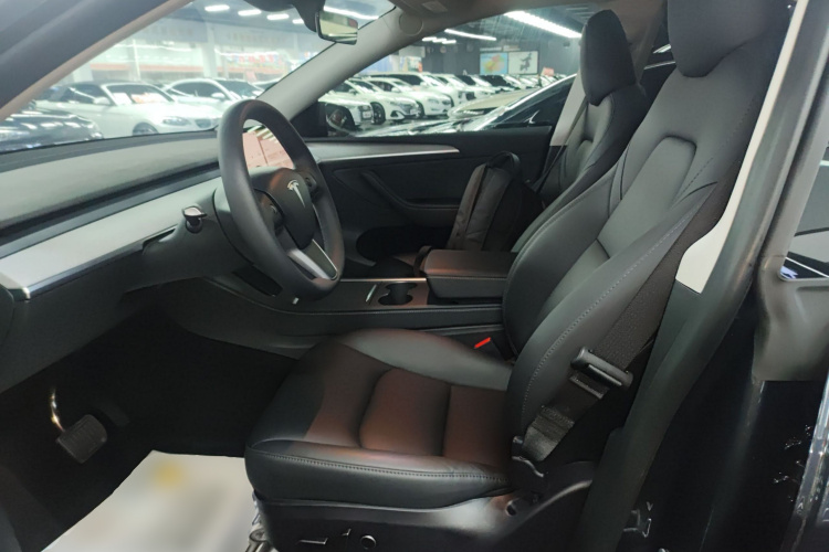 特斯拉 Model Y 2024款 后轮驱动版局部细节19