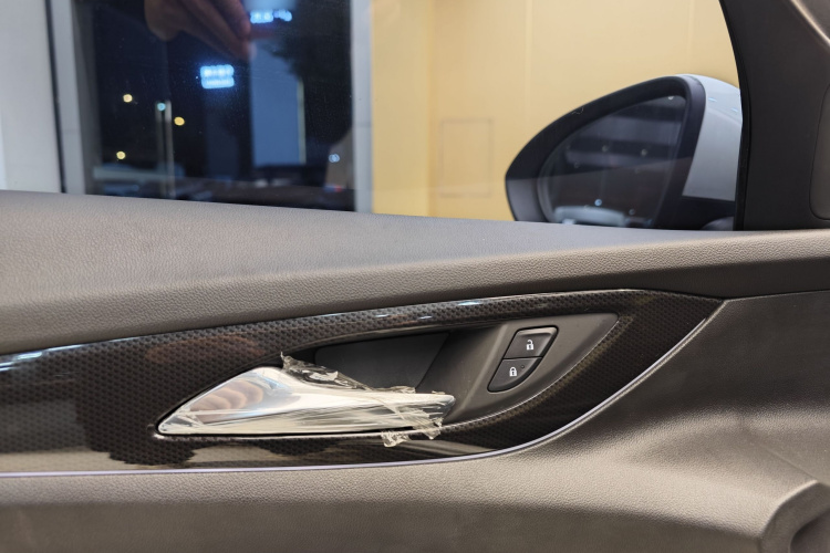 别克 君威 2024款 25T 超享版中控内饰7001