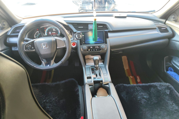 本田 思域 2021款 HATCHBACK 220TURBO CVT新锐控中控内饰12