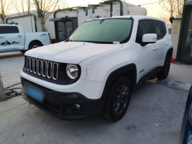 Jeep 自由侠 2018款 互联大屏版 180T 自动动能版+