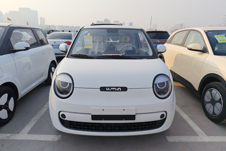 吉利银河 2024款 熊猫mini 200km 耐力熊车身外观6001