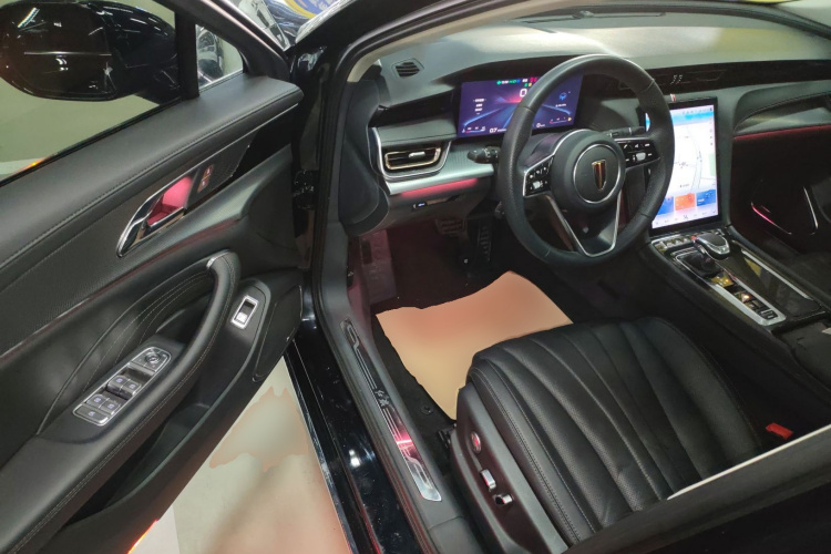 红旗H5 2023款 2.0T 自动智联旗畅版中控内饰7003