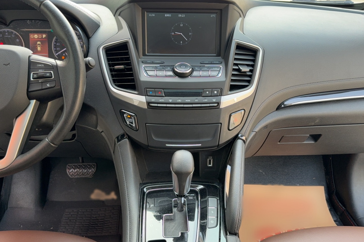 东风风神AX7 2018款 经典 1.6T 自动豪华型局部细节16