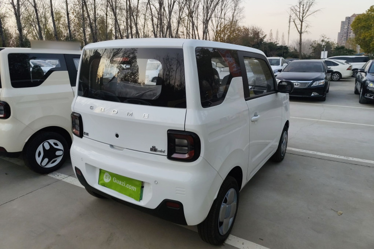 吉利银河 2024款 熊猫mini 200km 耐力熊车身外观6005