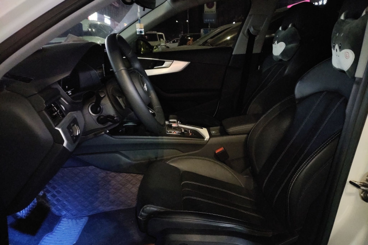 奥迪A4L 2023款 40 TFSI 时尚动感型局部细节19