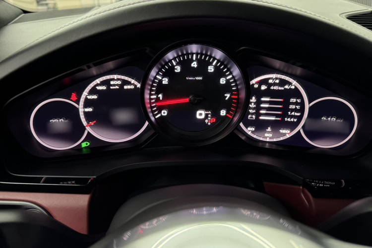 保时捷 2019款 Cayenne 3.0T中控内饰7005