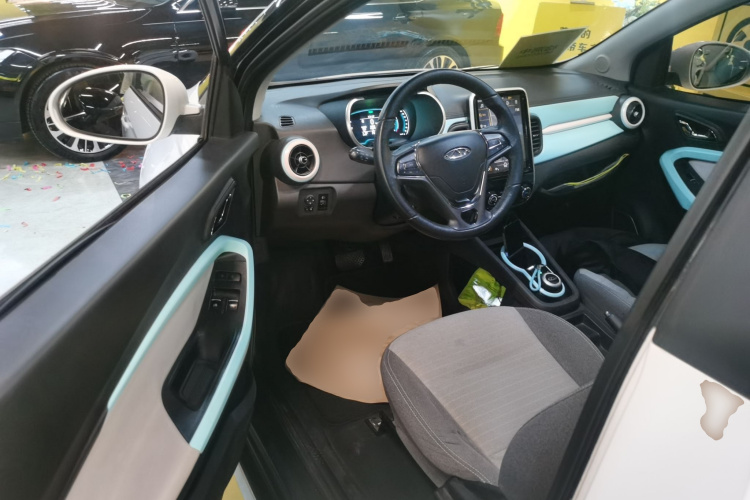 奇瑞 小蚂蚁 2021款 15万蚁粉款 蚁酷版 磷酸铁锂中控内饰20