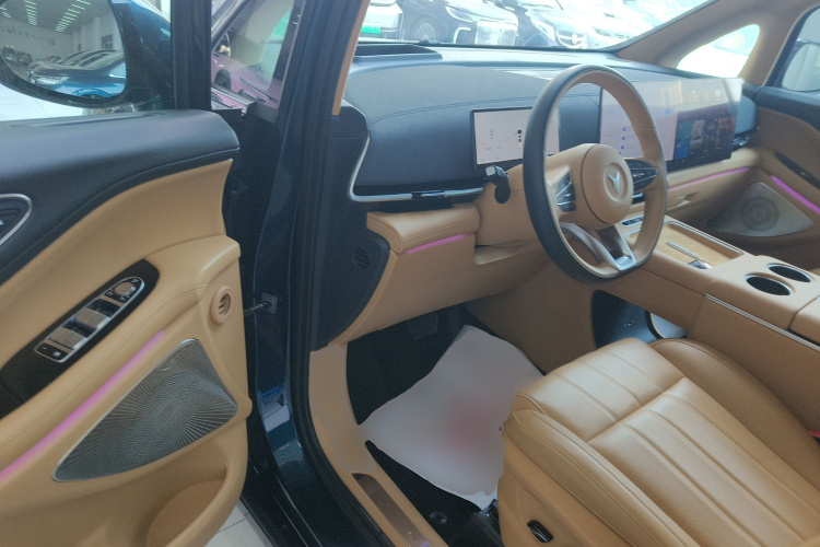 岚图汽车 岚图梦想家 2025款 PHEV 四驱旗舰鲲鹏版中控内饰20