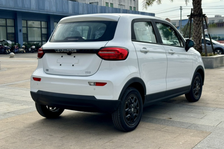 零跑汽车 零跑T03 2025款 310舒享版车身外观6006