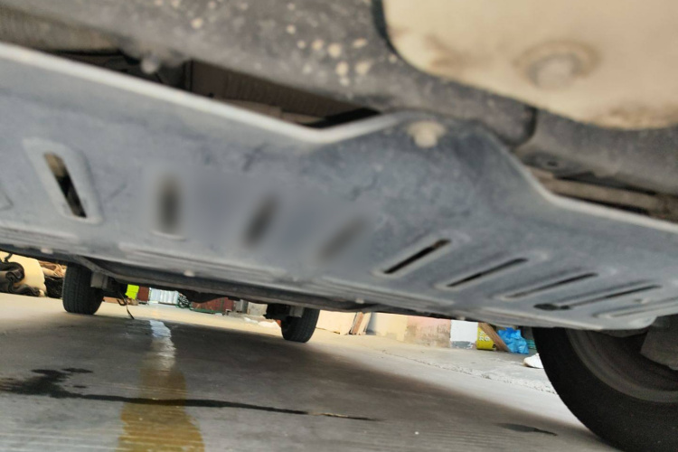 五菱汽车 五菱宏光V 2022款 1.5L劲取版液压助力LAR局部细节9008