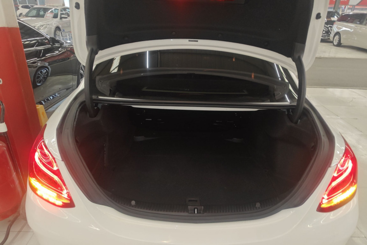 奔驰C级 2018款 C 180 L 时尚型运动版局部细节23