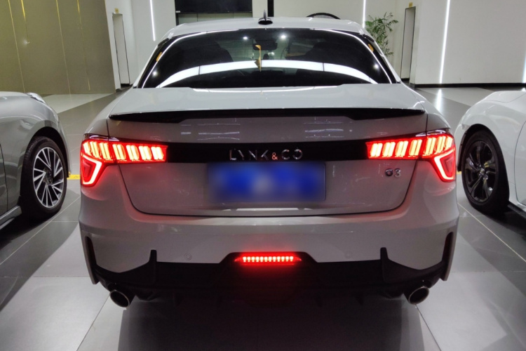 领克03 2022款 2.0TD DCT劲Pro车身外观6