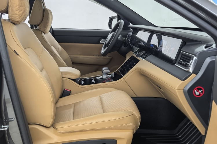 理想汽车 理想ONE 2021款 增程6座版局部细节41