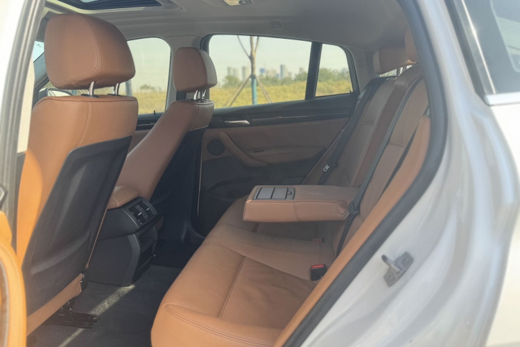 宝马X4 2014款 xDrive20i X设计套装车身外观6004