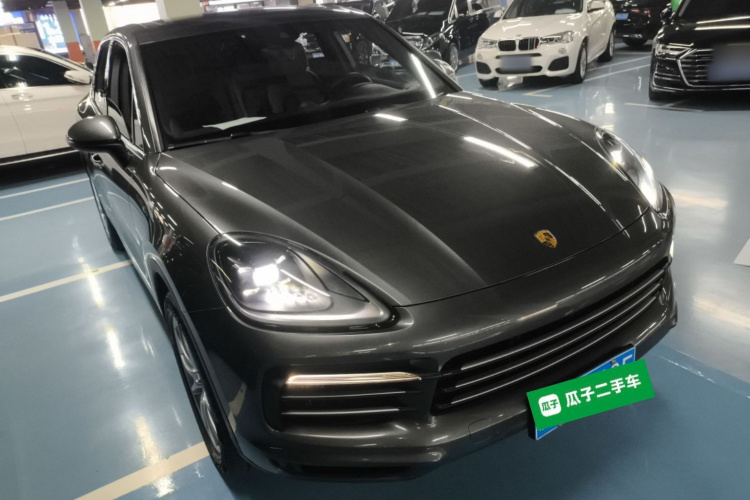 保时捷 2019款 Cayenne 3.0T车身外观6002