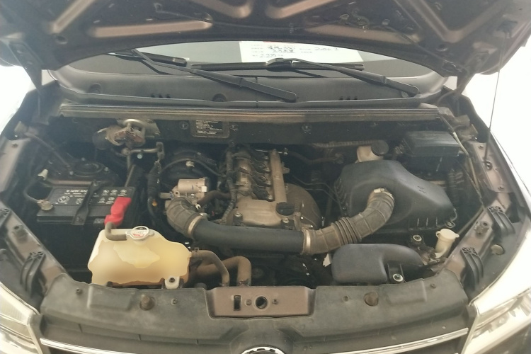 东风风光 风光330 2019款 1.5L手动实用型II 国VI机舱底盘24