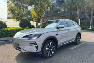比亚迪 宋PLUS新能源 2025款 EV 智驾版 520km 尊贵型