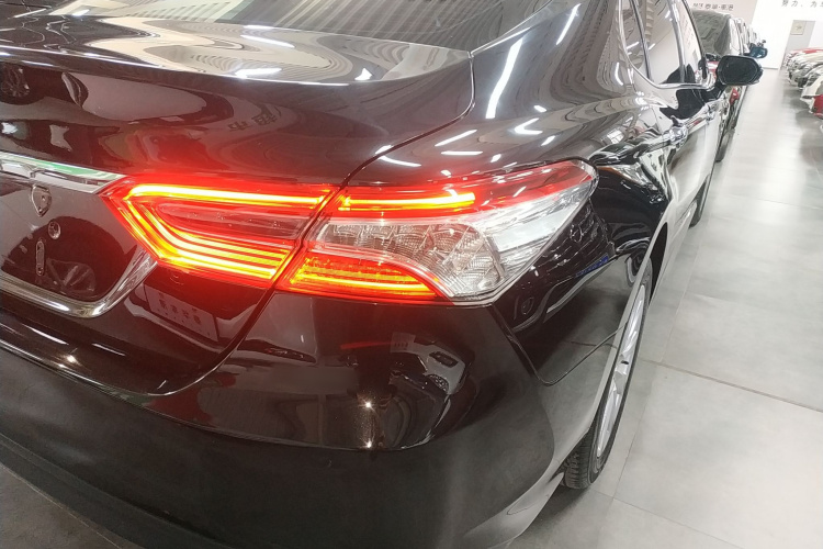 丰田 凯美瑞 2019款 2.0G 豪华版 国VI车身外观6006