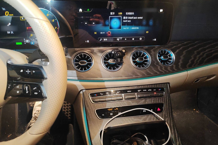 奔驰E级(进口) 2021款 E 260 轿跑车局部细节16