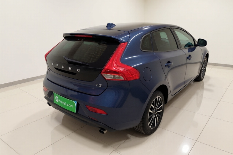 沃尔沃V40 2017款 T3 智逸版车身外观7