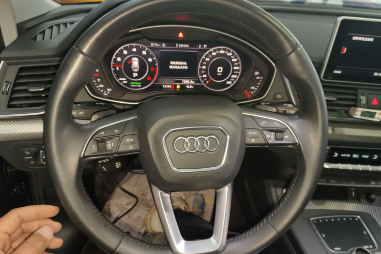 奥迪Q5L 2018款 45 TFSI 尊享时尚型 国VI局部细节13