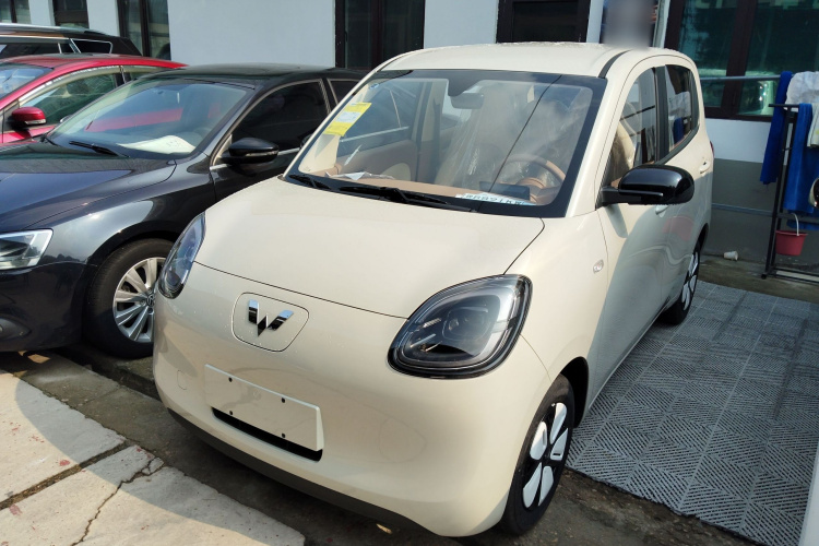 五菱汽车 宏光MINIEV 2025款 四门版 进阶款车身外观1