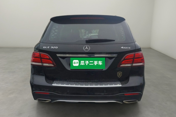 奔驰GLE 2017款 GLE 320 4MATIC 动感型车身外观6