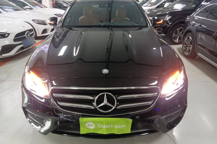 奔驰E级 2017款 E 200 运动型 4MATIC车身外观2