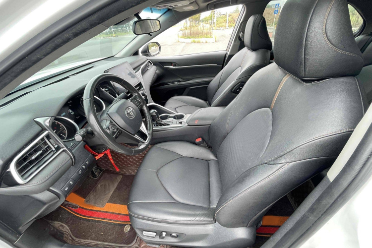 丰田 凯美瑞 2021款 2.0G 豪华版中控内饰7001