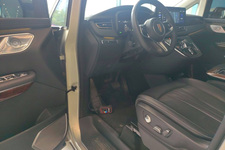 红旗HQ9 2023款 2.0T 智联旗享版中控内饰7003