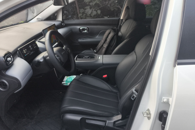 埃安 AION UT 2025款 420智享版中控内饰19