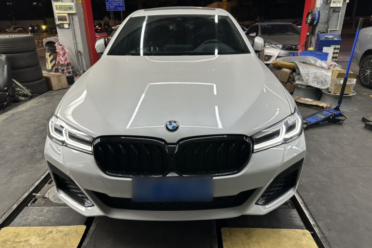 宝马5系 2023款 530Li 尊享型 M运动套装车身外观6001
