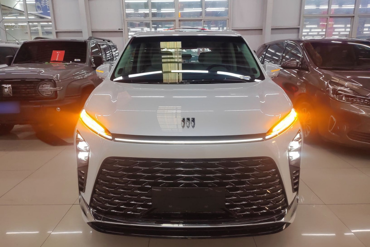 别克GL8新能源 2024款  陆尊 奢享版 7座车身外观2