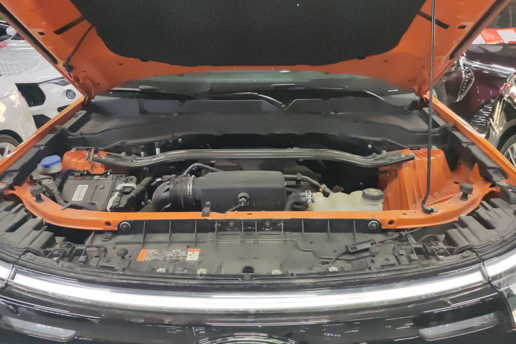 福特 探险者 2023款 EcoBoost 285 昆仑巅峰版 7座机舱底盘24