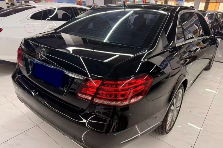 奔驰E级 2015款 E 200 L 运动型车身外观6003