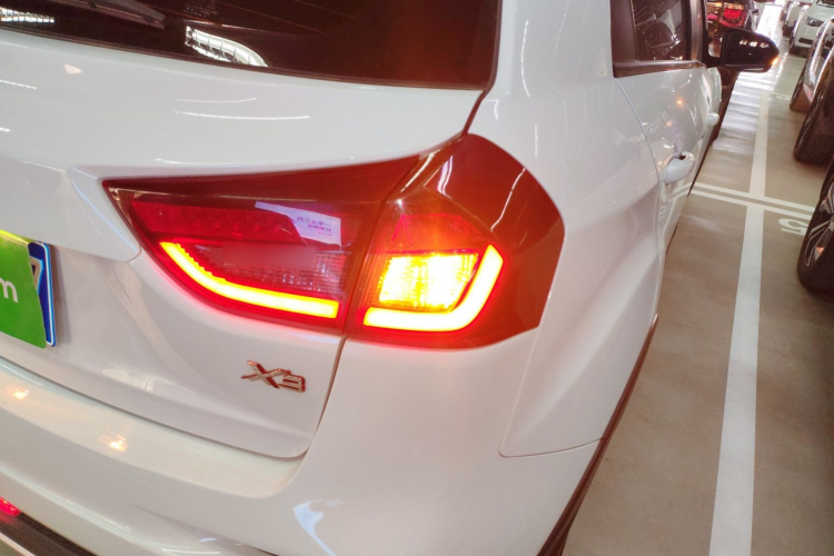 吉利汽车 远景X3 2020款 1.5L 手动精英型车身外观6006