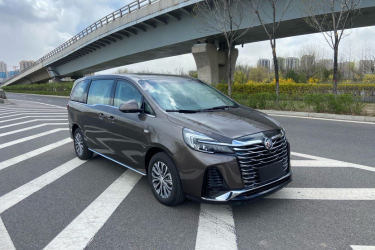 别克GL8 2023款 陆上公务舱 舒适型车身外观6002